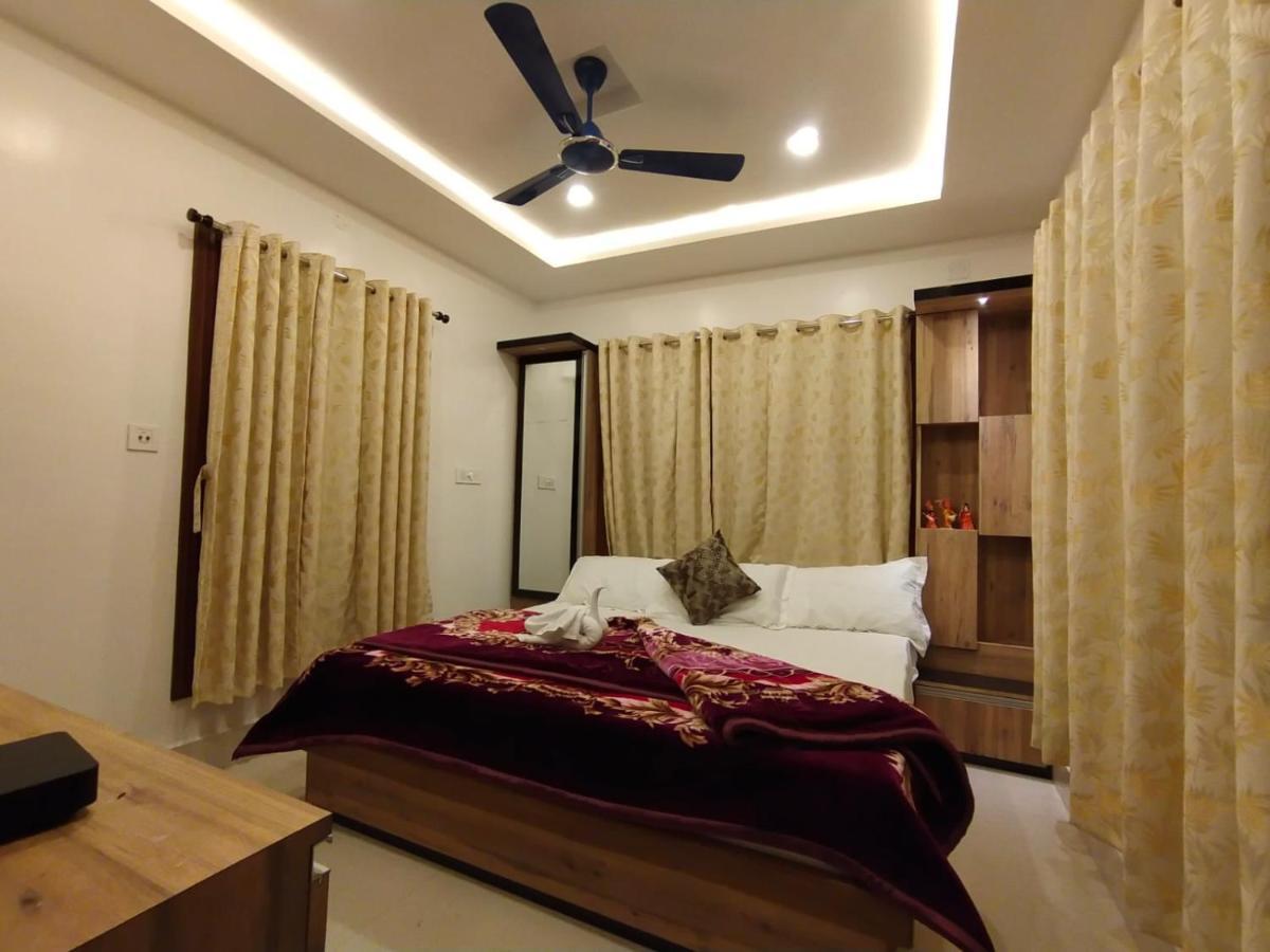 Charulata Residency Hotell Bolpur Exteriör bild