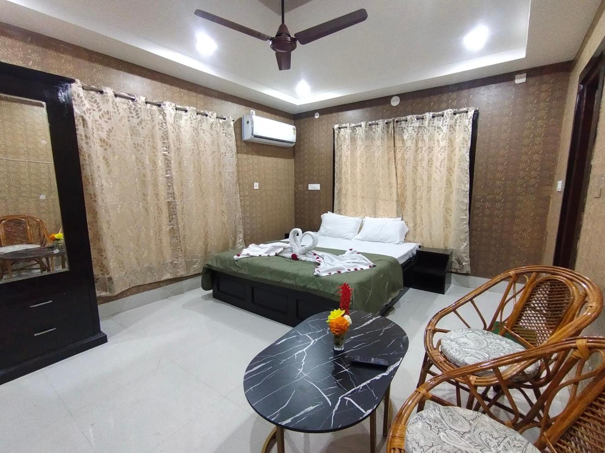 Charulata Residency Hotell Bolpur Exteriör bild